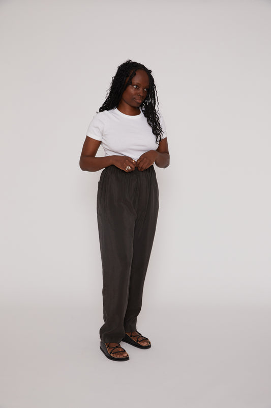 Relaxed Straight Pants in Dark Espresso