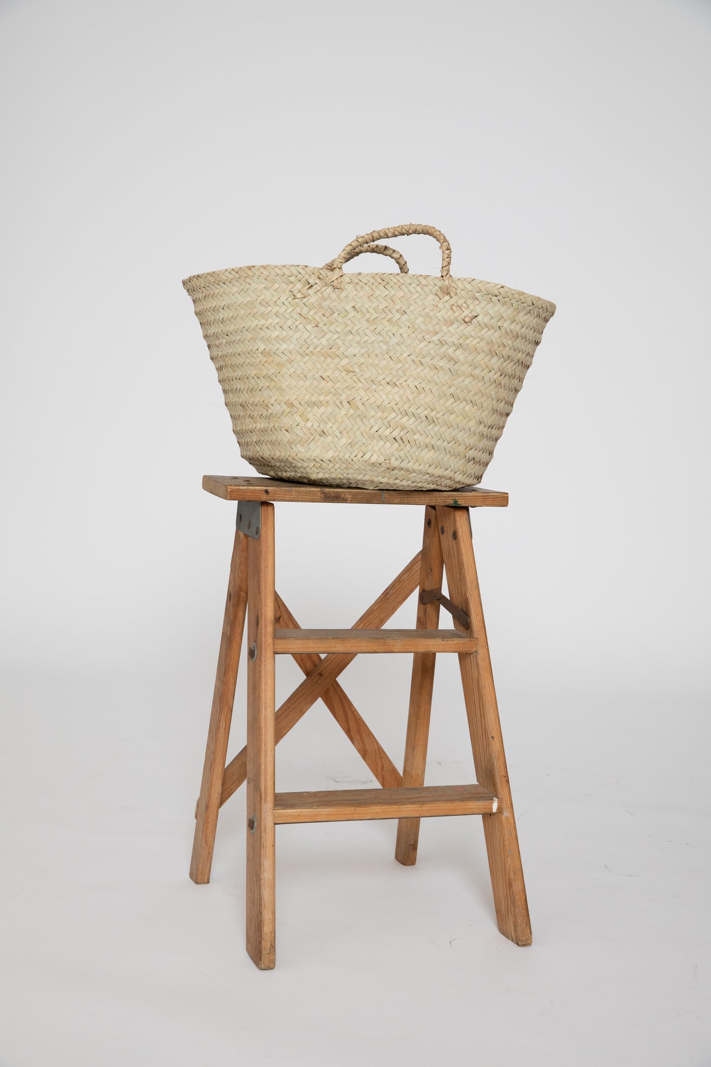 Kikapu Palm Basket Medium