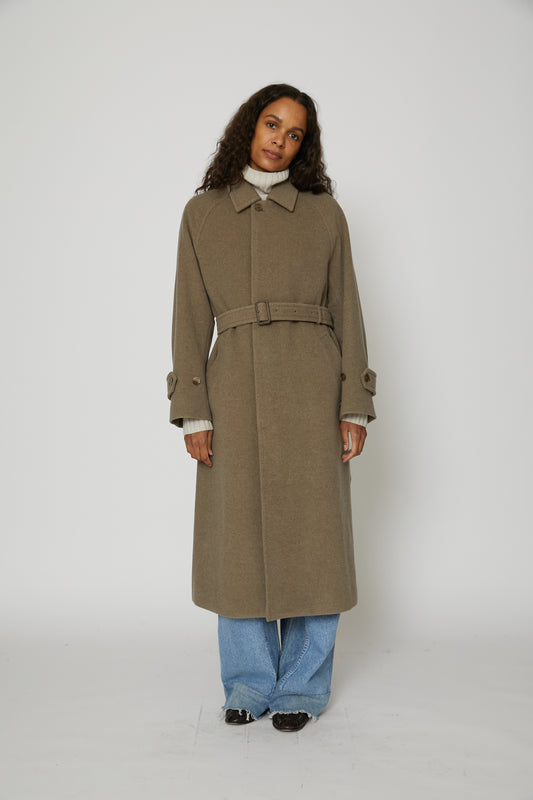 Super Fine Wool Mosser Soutien Collar Coat in Khaki Beige